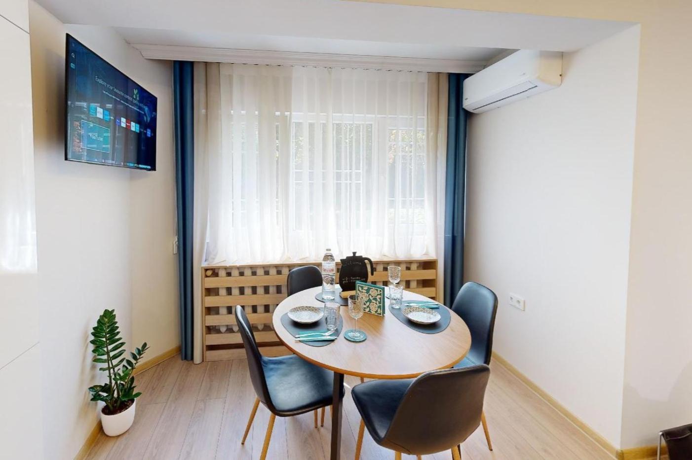 в център 5 Corners Apartament Sofia