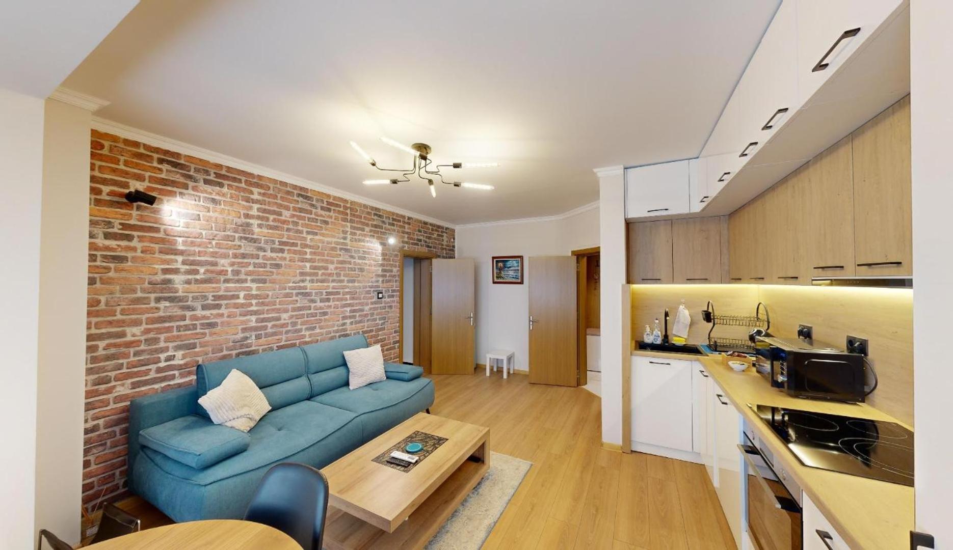 в център 5 Corners Apartament